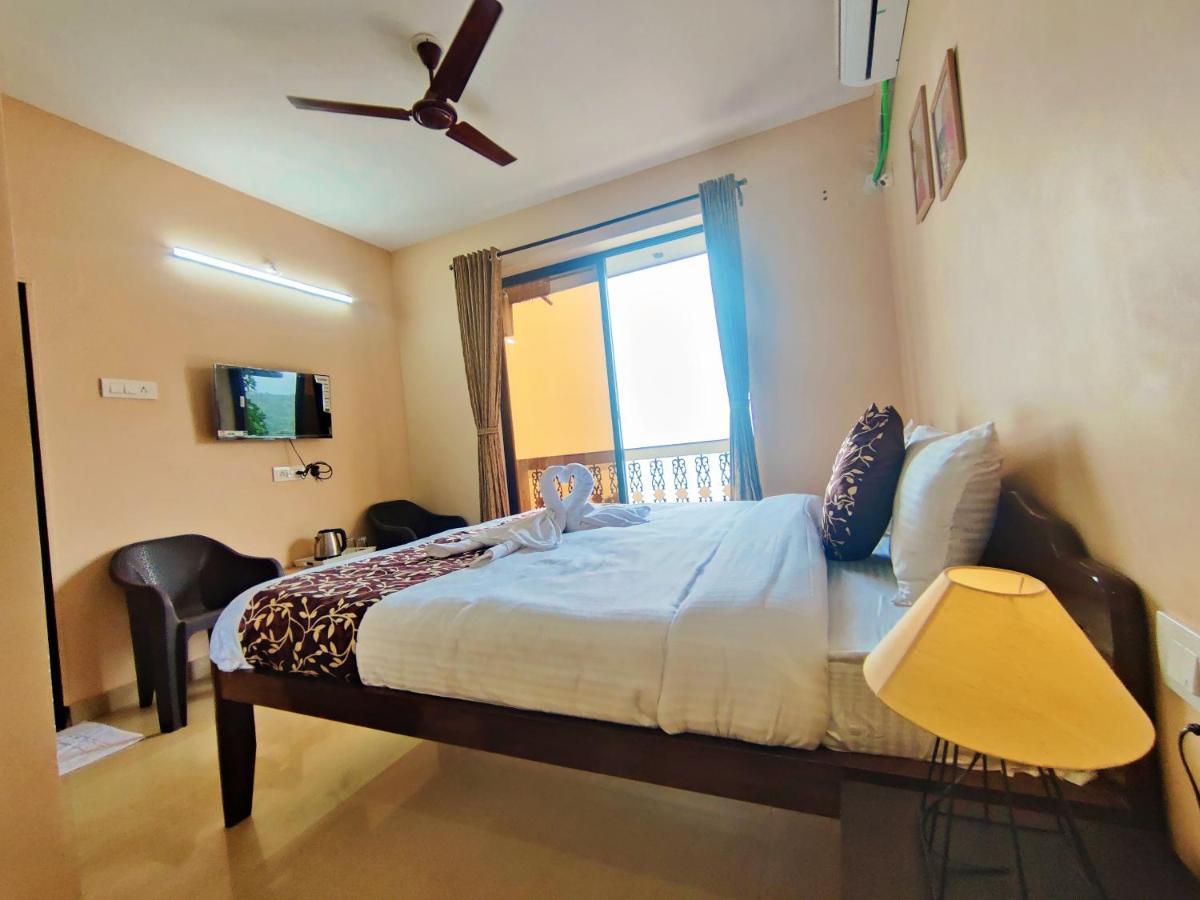 Ekaar Otel Panaji Dış mekan fotoğraf